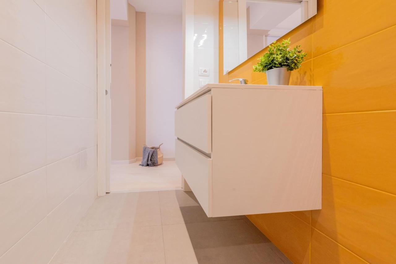 Realkasa Luxury S.Orsola Apartments Bologna Bagian luar foto