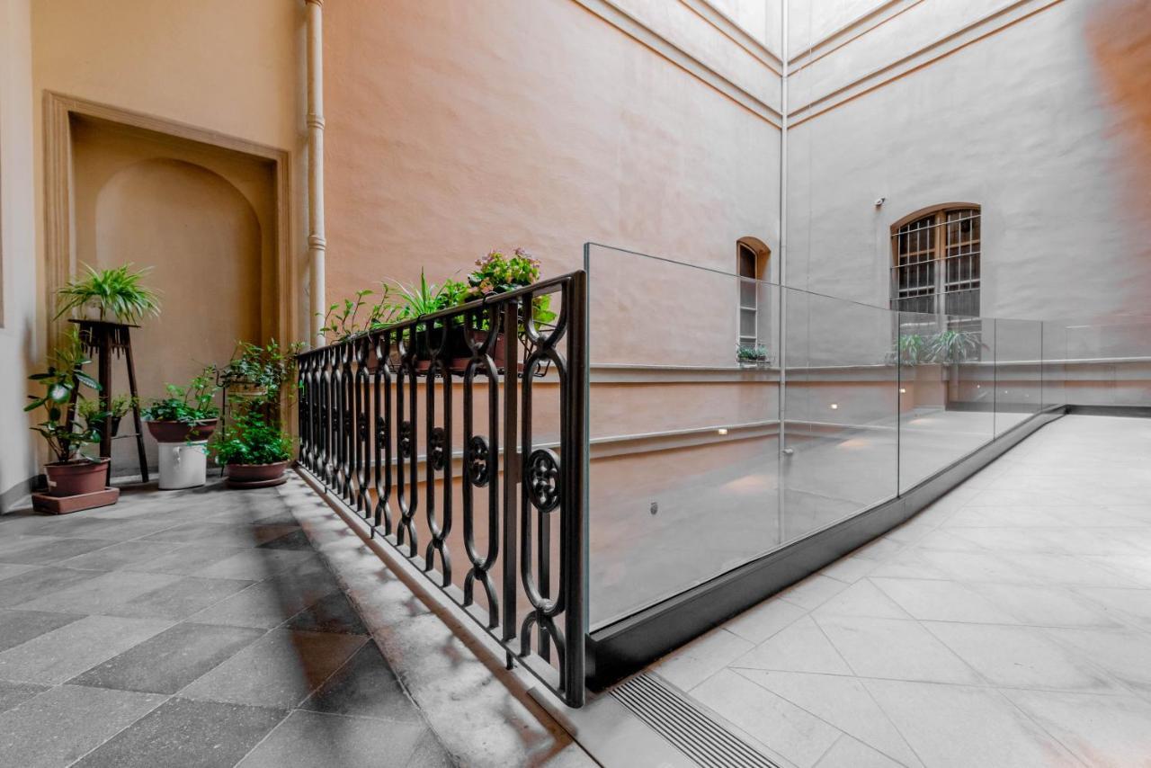 Realkasa Luxury S.Orsola Apartments Bologna Bagian luar foto